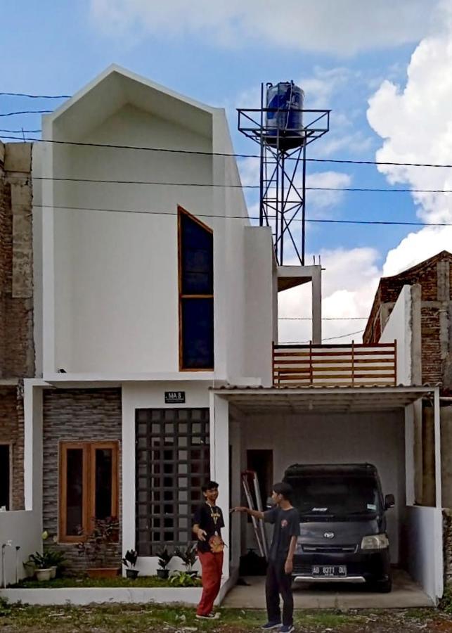 Ambarukmo Green Hill / Ma 8 Yogyakarta Exterior photo